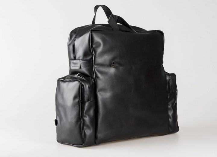 vegetable tanned leather Backpack in black
