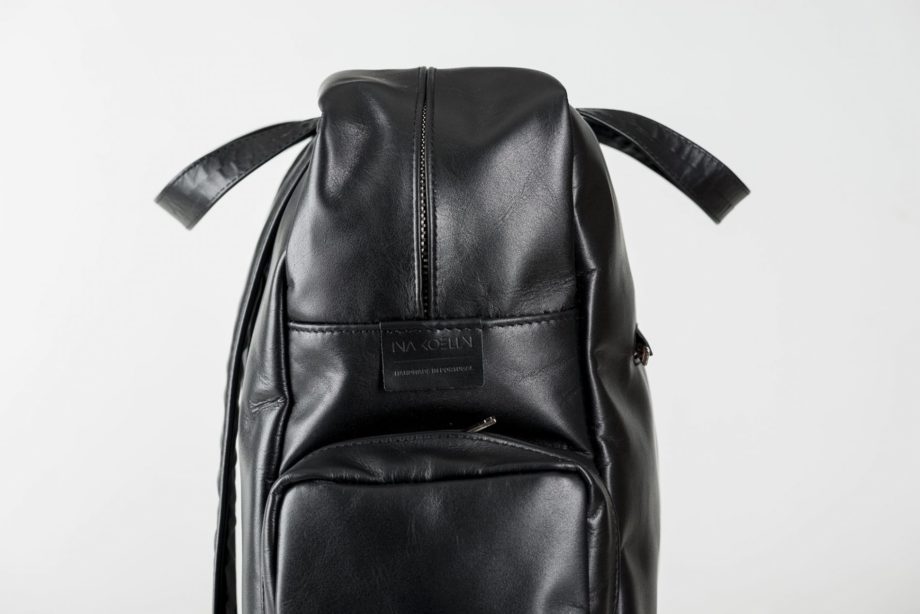 vegetable tanned leather Backpack in black